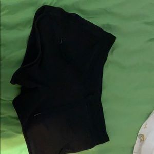 ✨ONLY ONE✨ cute black work out shorts